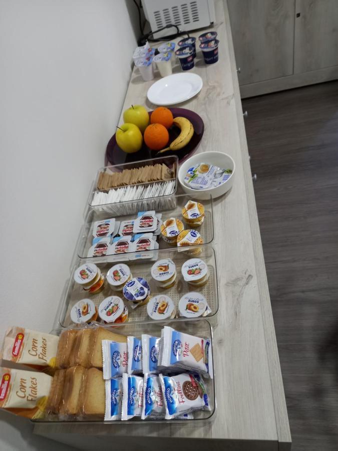 B&B Km 198 - Letto E Colazione Sorbara Exterior photo